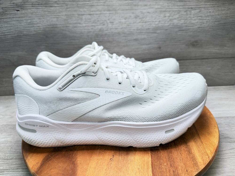Brooks Ghost Max White Oyster Metallic Silver Running Sneakers. Men’s 10.5 2E
